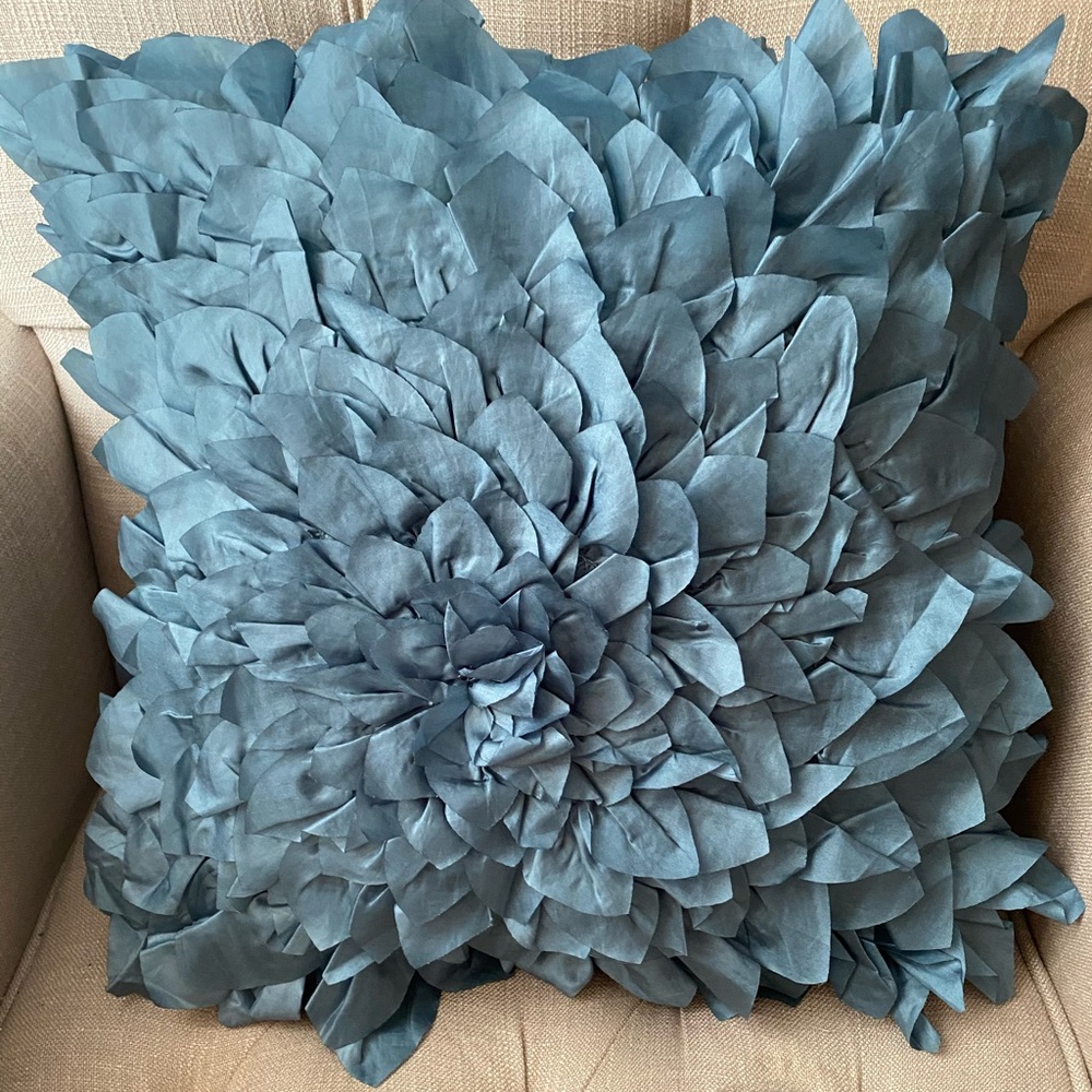 🆕flower petal satin blue pier one pillow cover - Picture 2 of 5